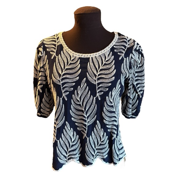 Solitaire Fern Print, Puff Sleeve, Black & White Top, Womens size small - Picture 1 of 13